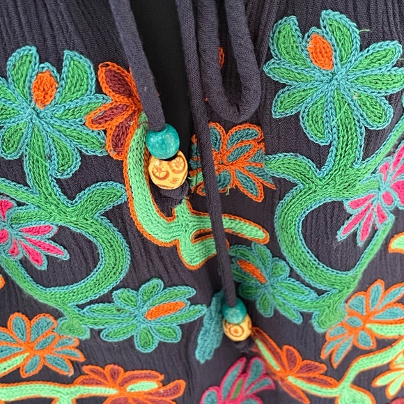 John Mark Top, Size XL, in Navy with Colorful Embroidery - Picture 5 of 12